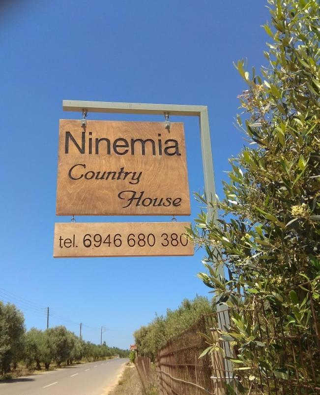 Ninemia Country House Vromonerion Exterior photo